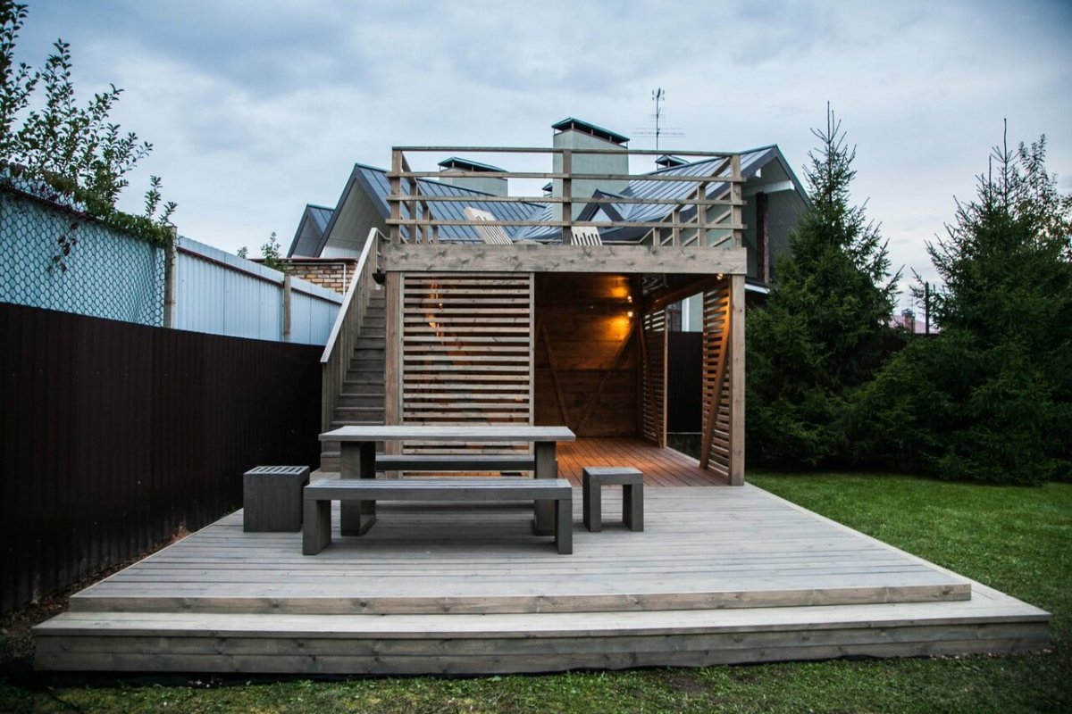 Двухэтажная беседка