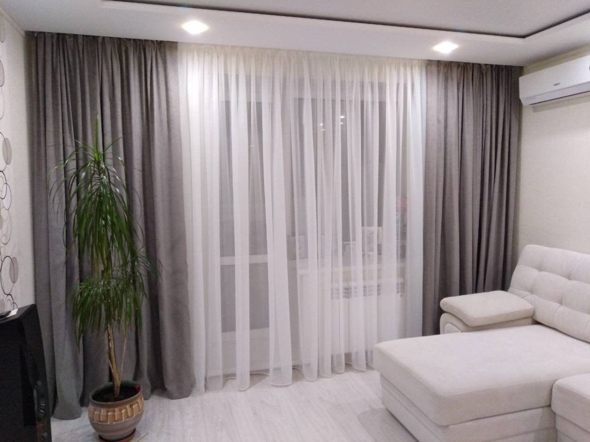 Тюль для зала в современном стиле