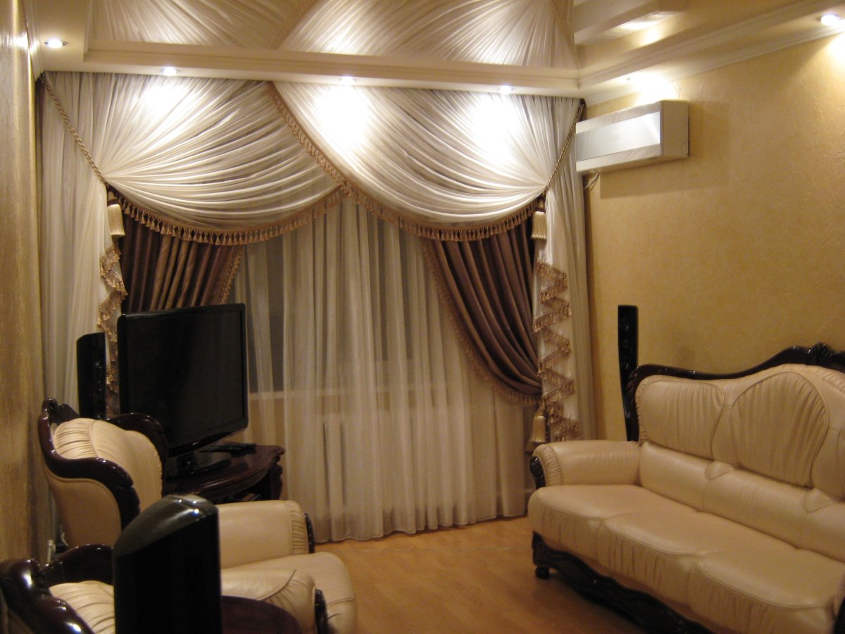 Ламбрекен в гостиную