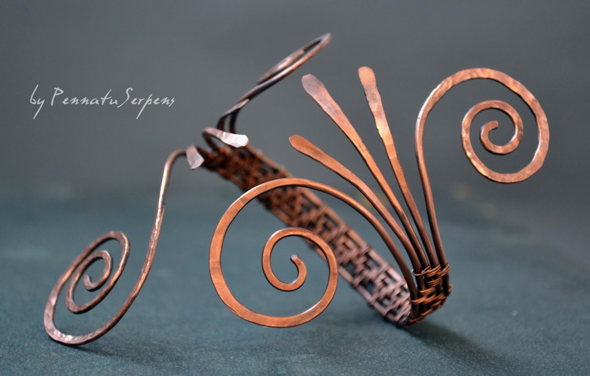 Дизайнерские изделия из проволоки