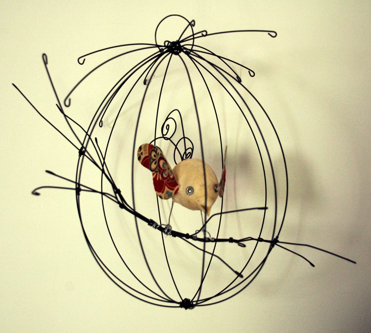 Поделка птичка в клетке