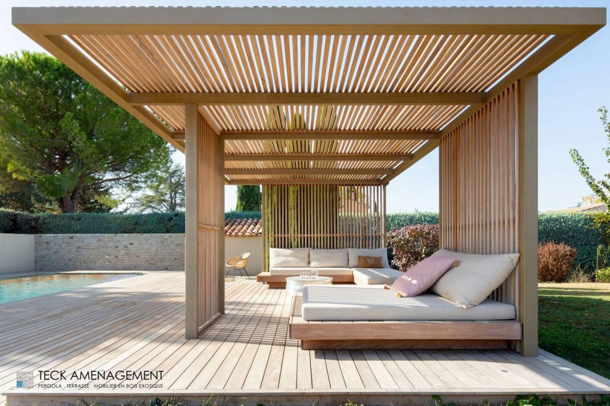 Пергола деревянная современная