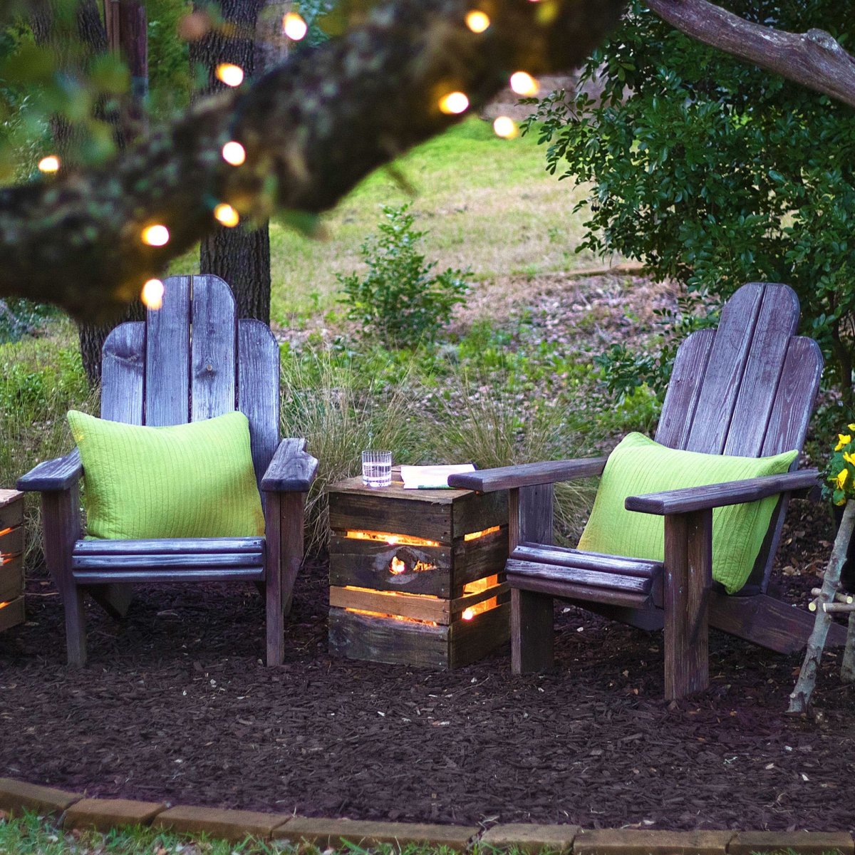 Уютный уголок на даче для отдыха