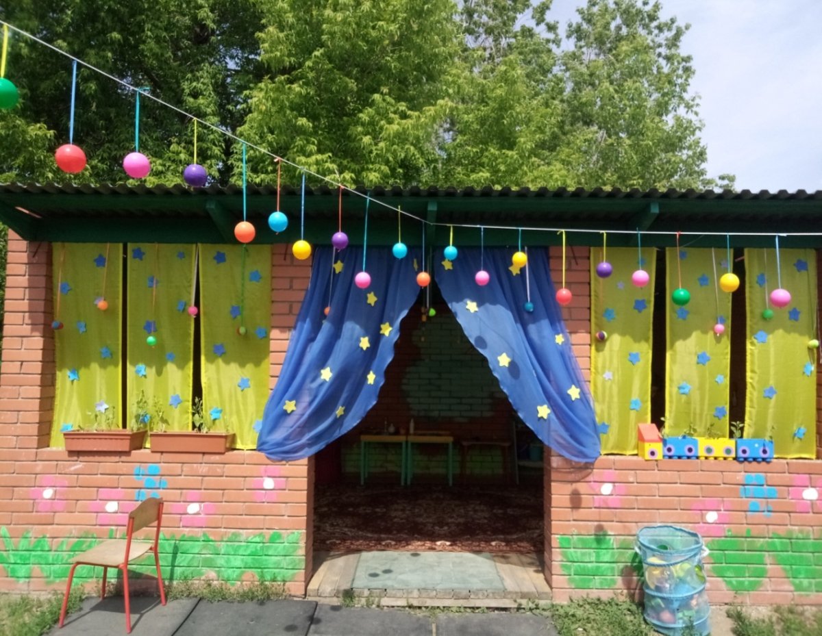 Летнее украшение веранды в детском саду