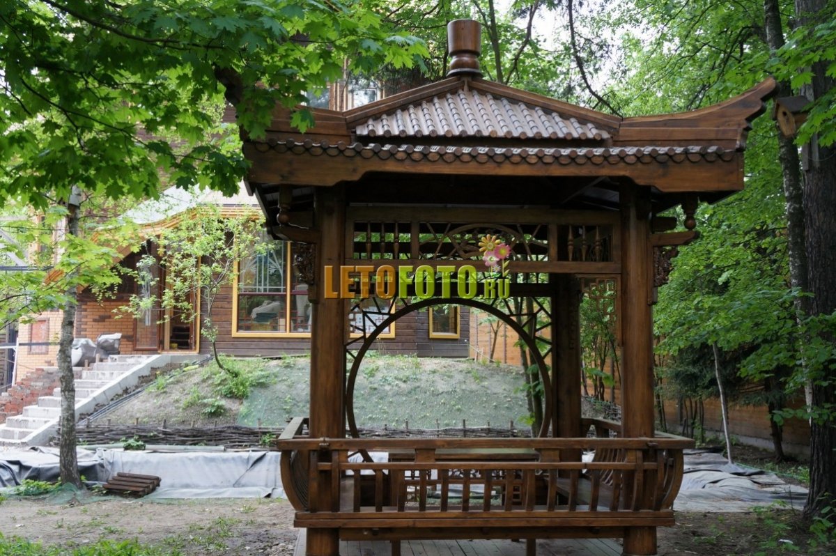 Беседка в китайском стиле