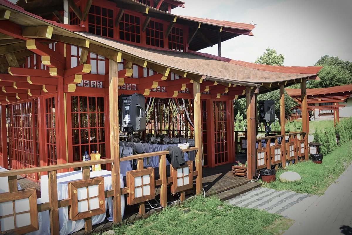 Беседка пагода в Восточном стиле