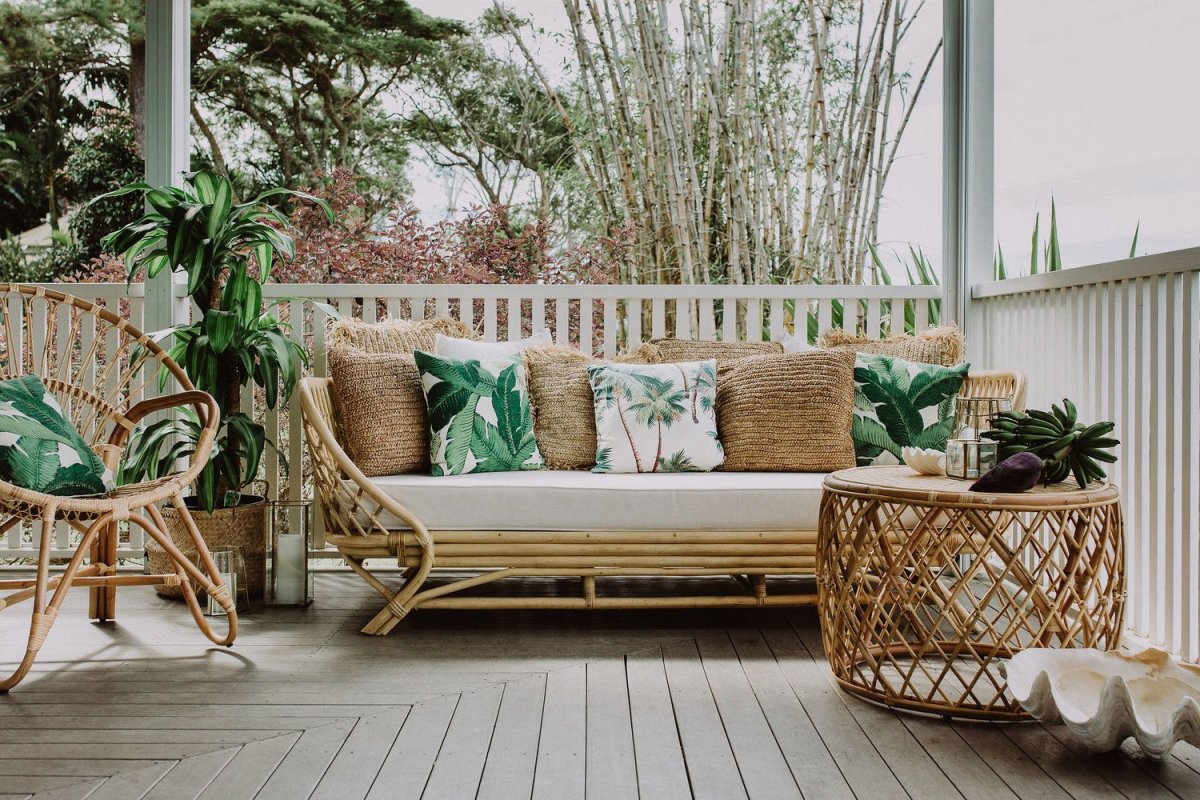 Плетеная мебель на балкон