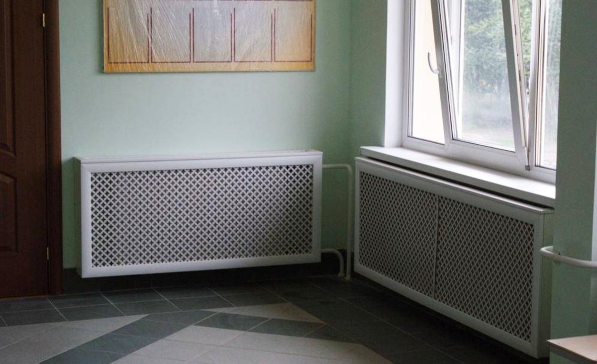 Экран для трубы батареи