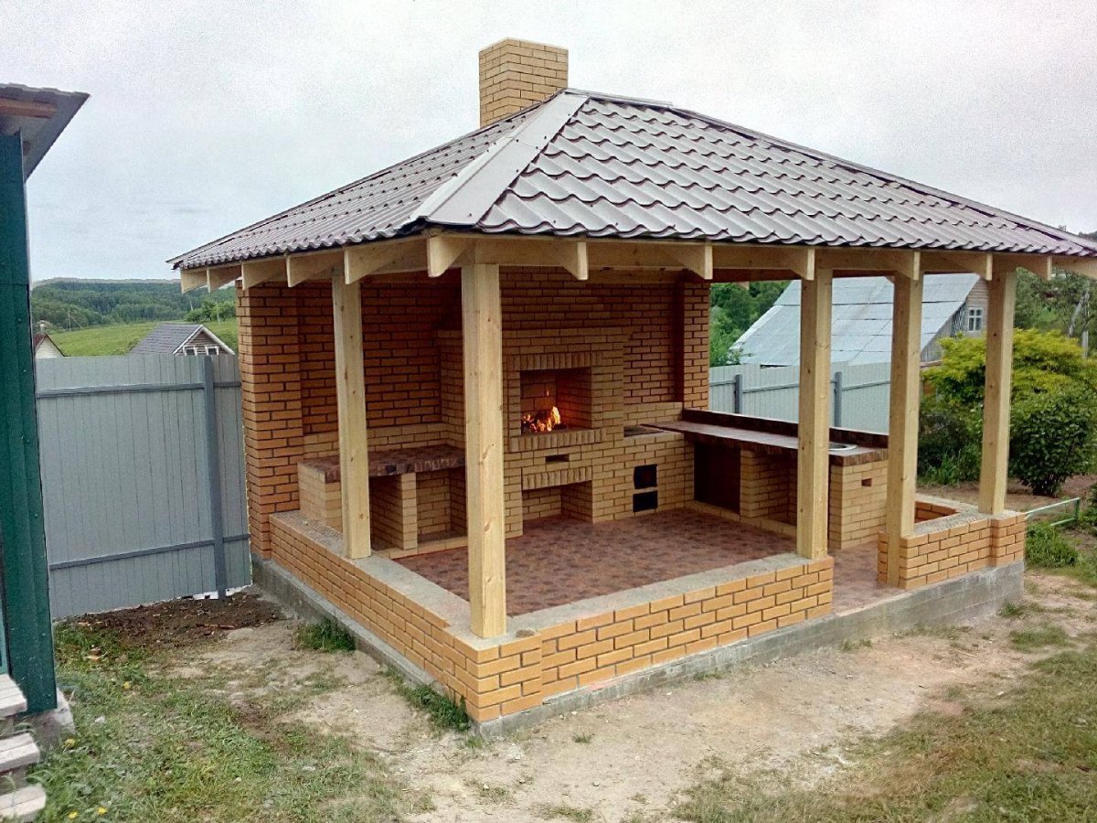 Беседка с барбекю