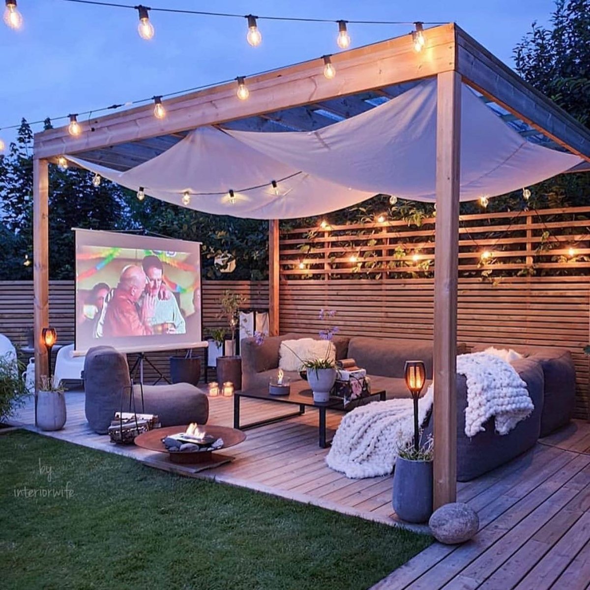 Беседка с зоной отдыха