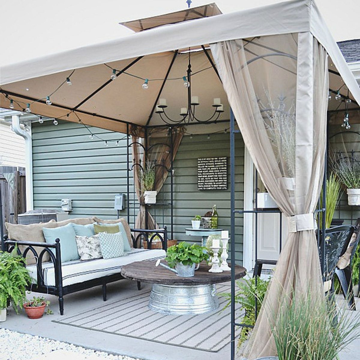 Пергола с маркизой