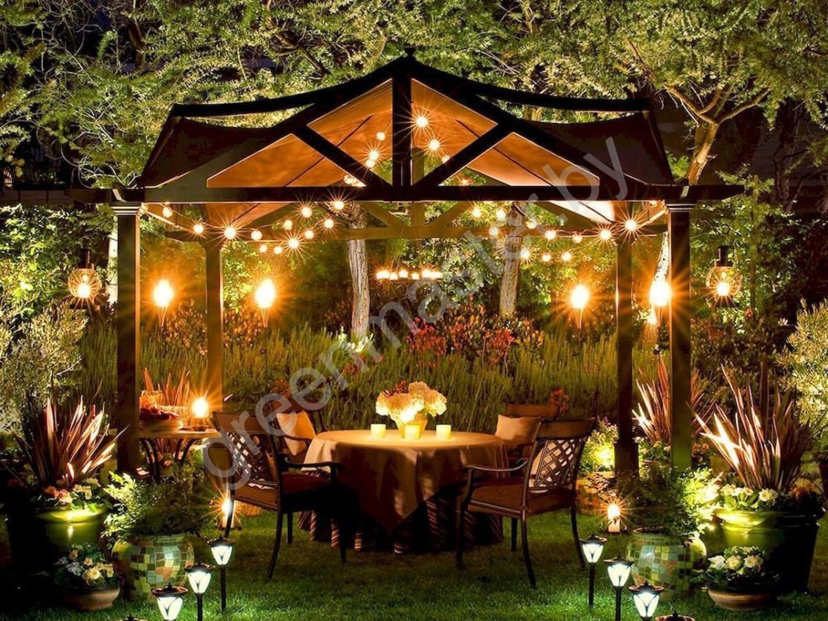 Уютная беседка на даче