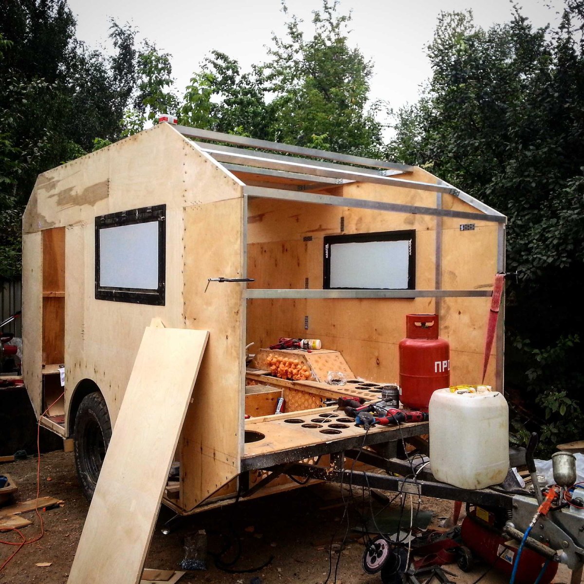 Автодом на колесах на базе автоприцепа