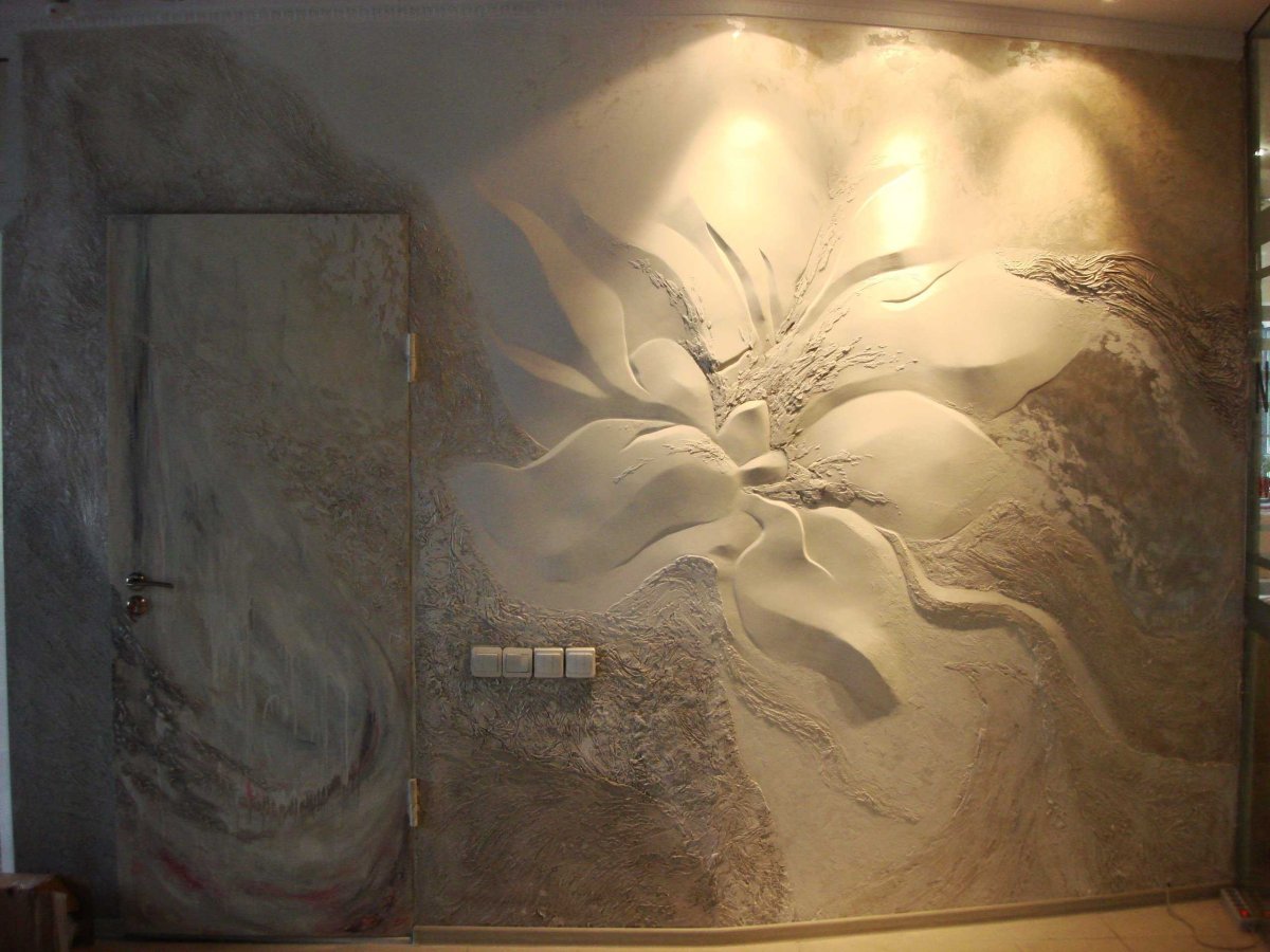 Барельеф в интерьере