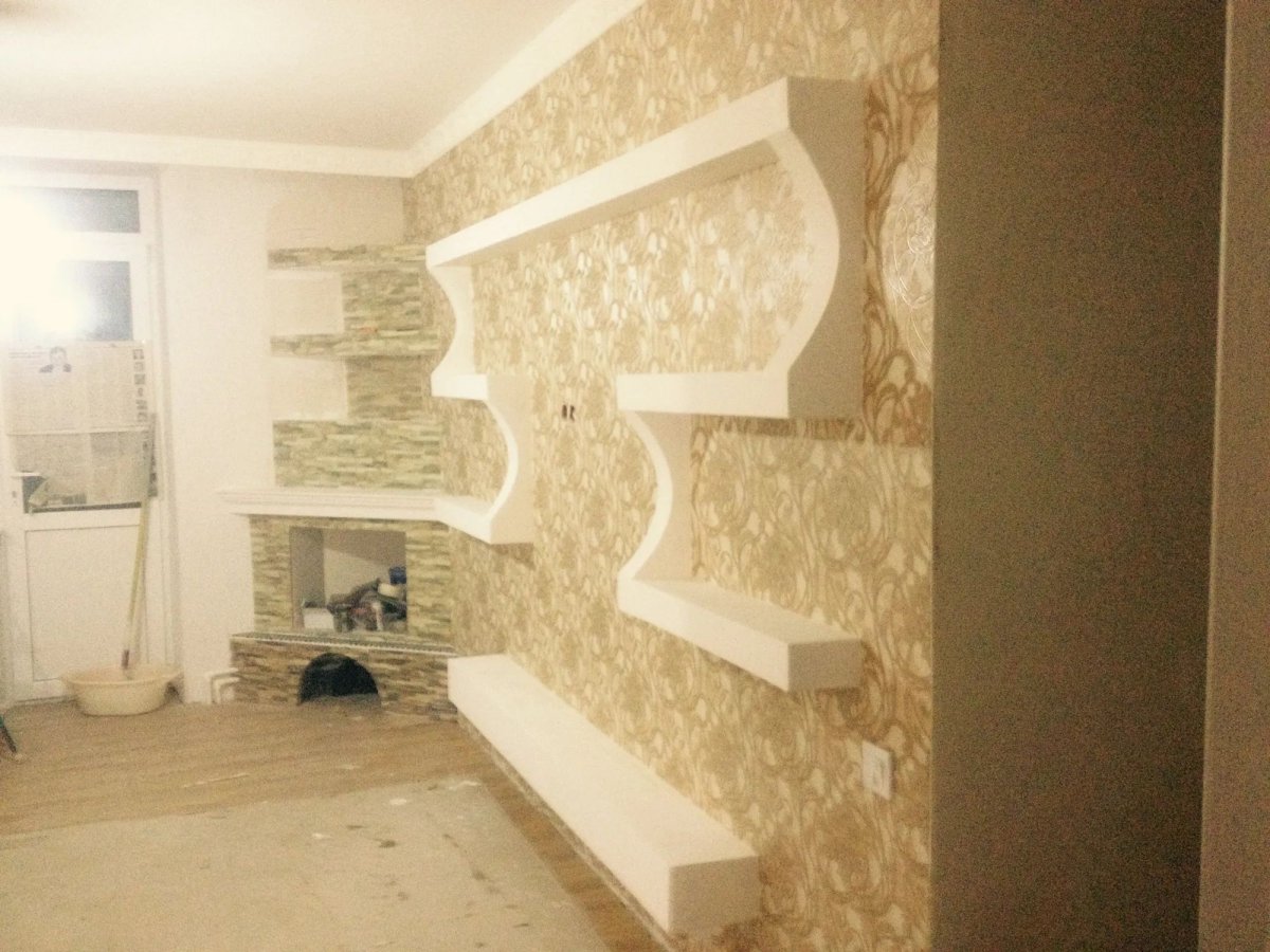 Декор трубы отопления в комнате