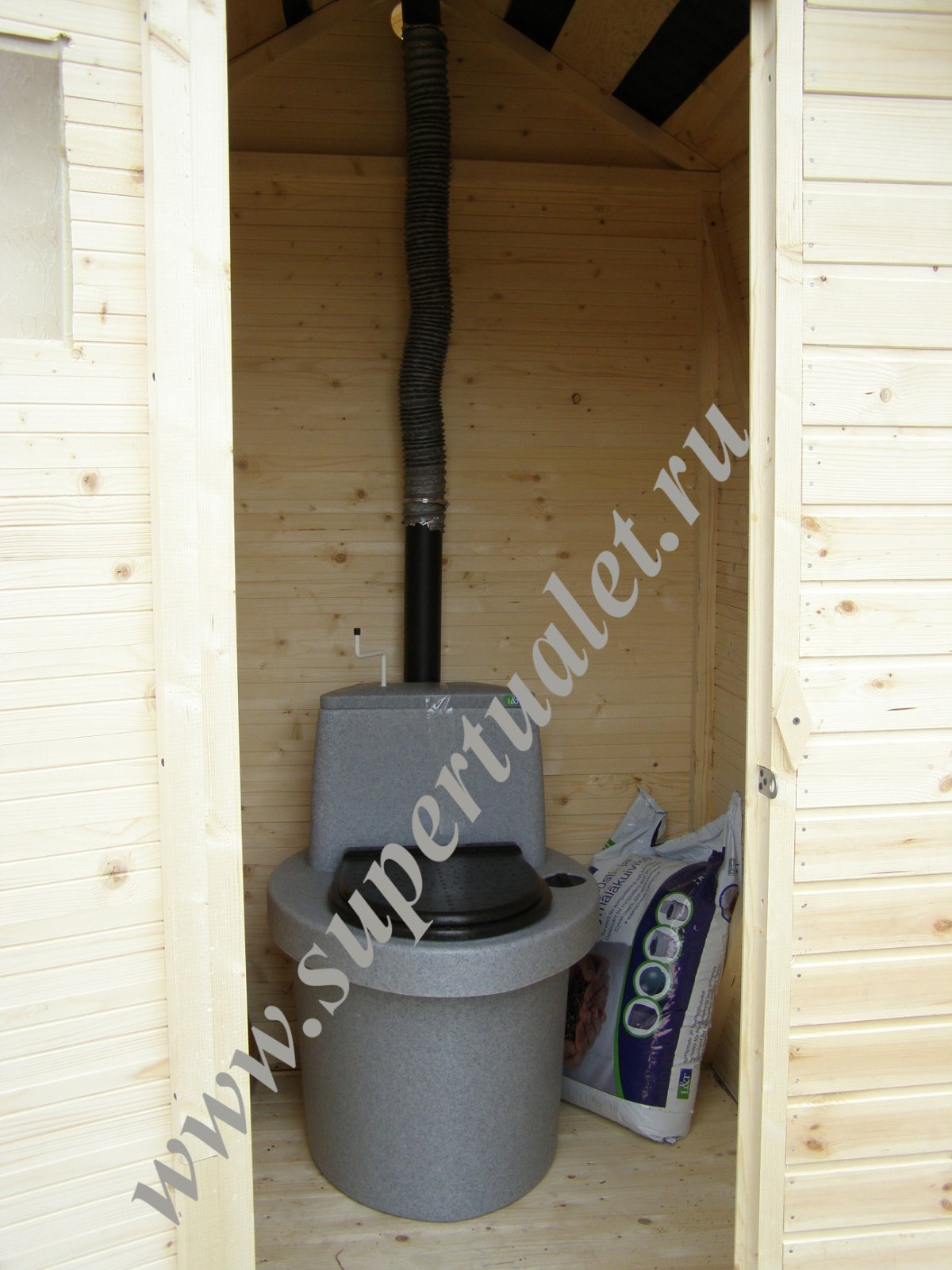 Вытяжная труба туалета Biolan