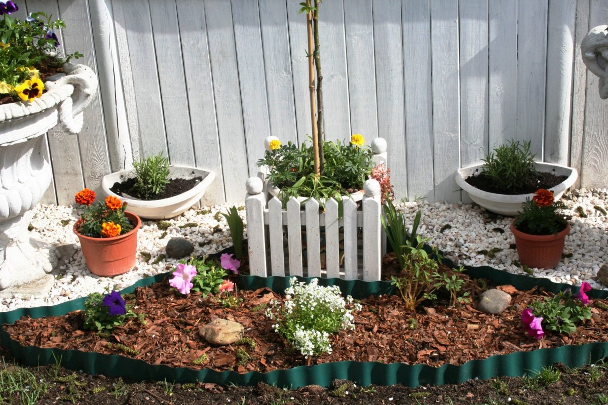 Декор палисадника