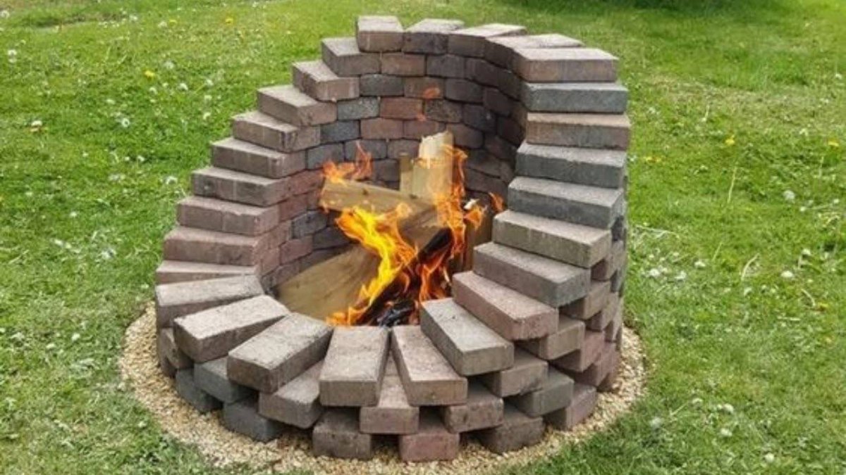 Уличный очаг из кирпича