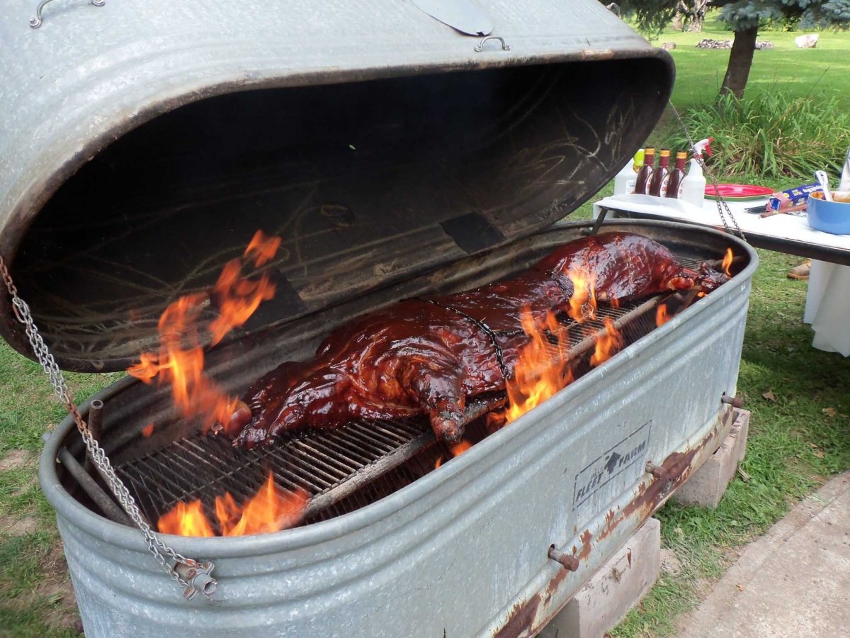Мангал для горячего копчения
