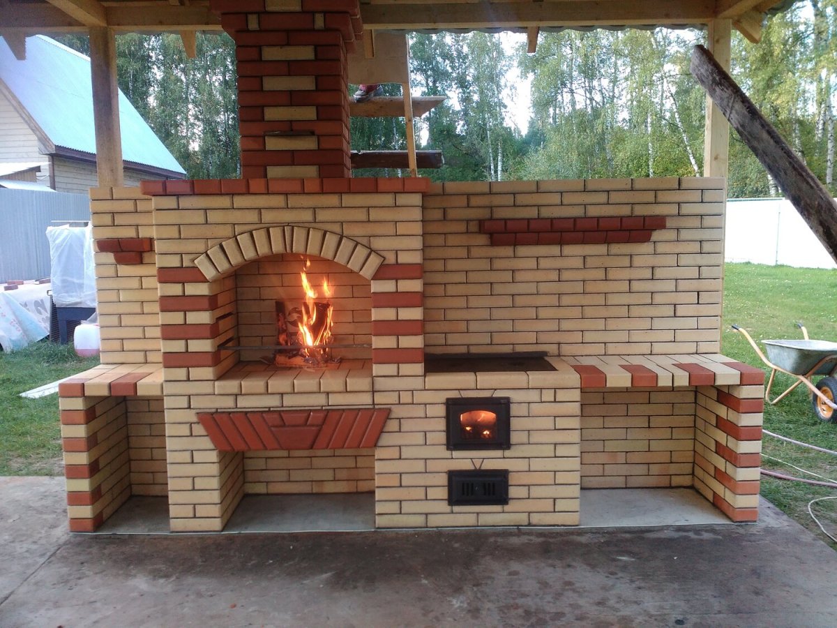 Мангал из кирпича