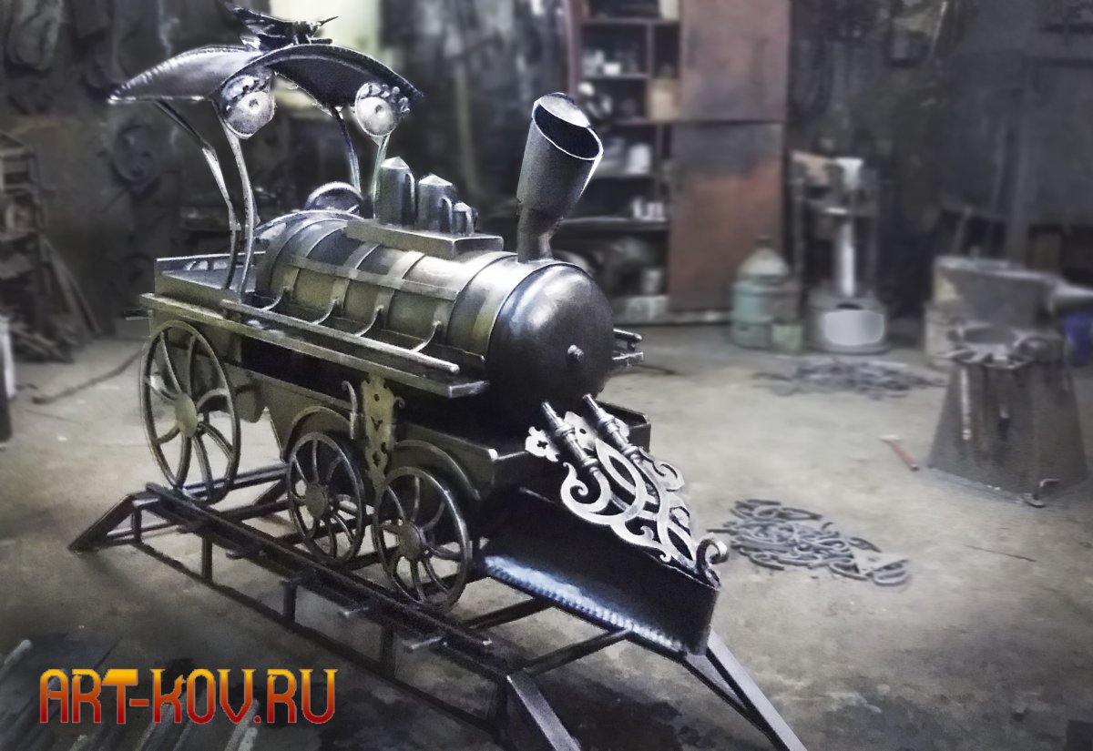 Мангалы из металла в виде паровоза