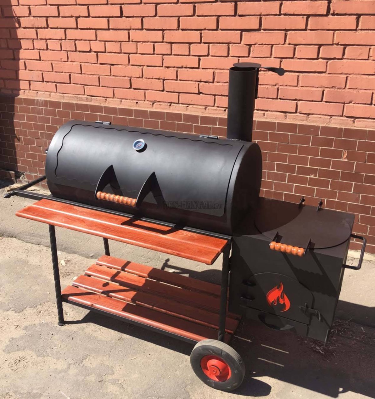 Смокер гриль-коптильня-мангал