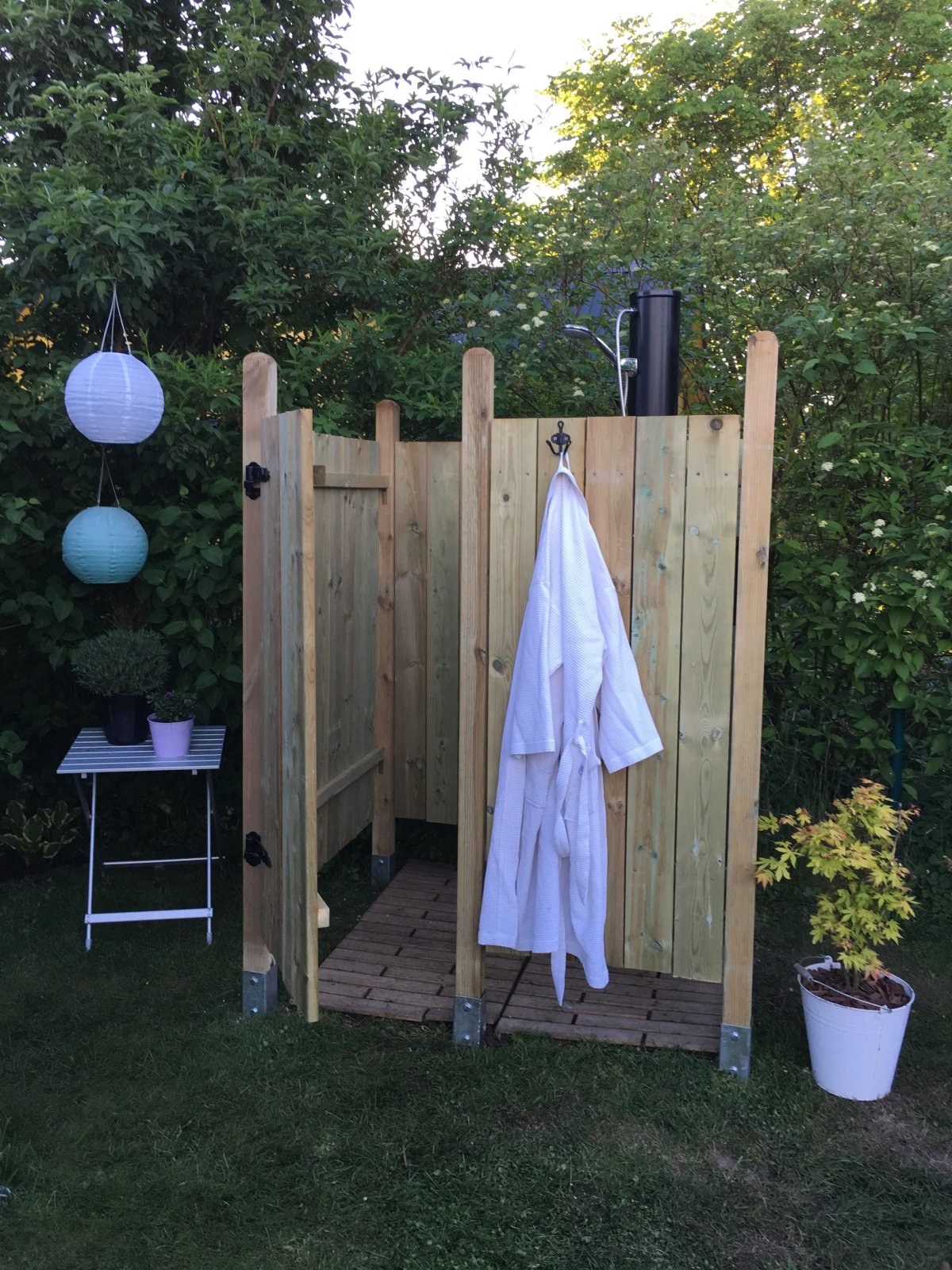 Оригинальный летний душ