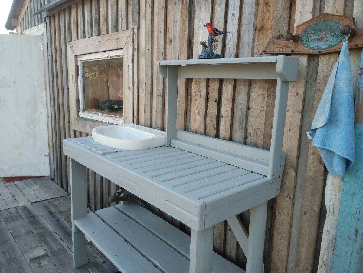 Умывальник для дачи