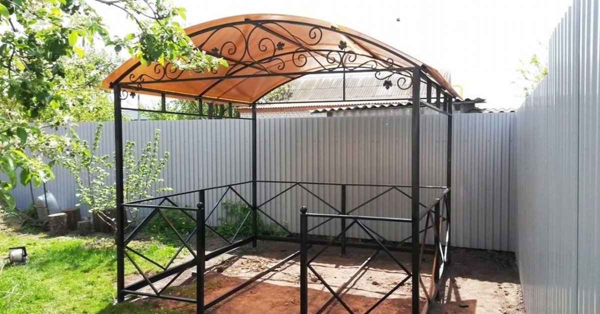Беседка из профильной трубы