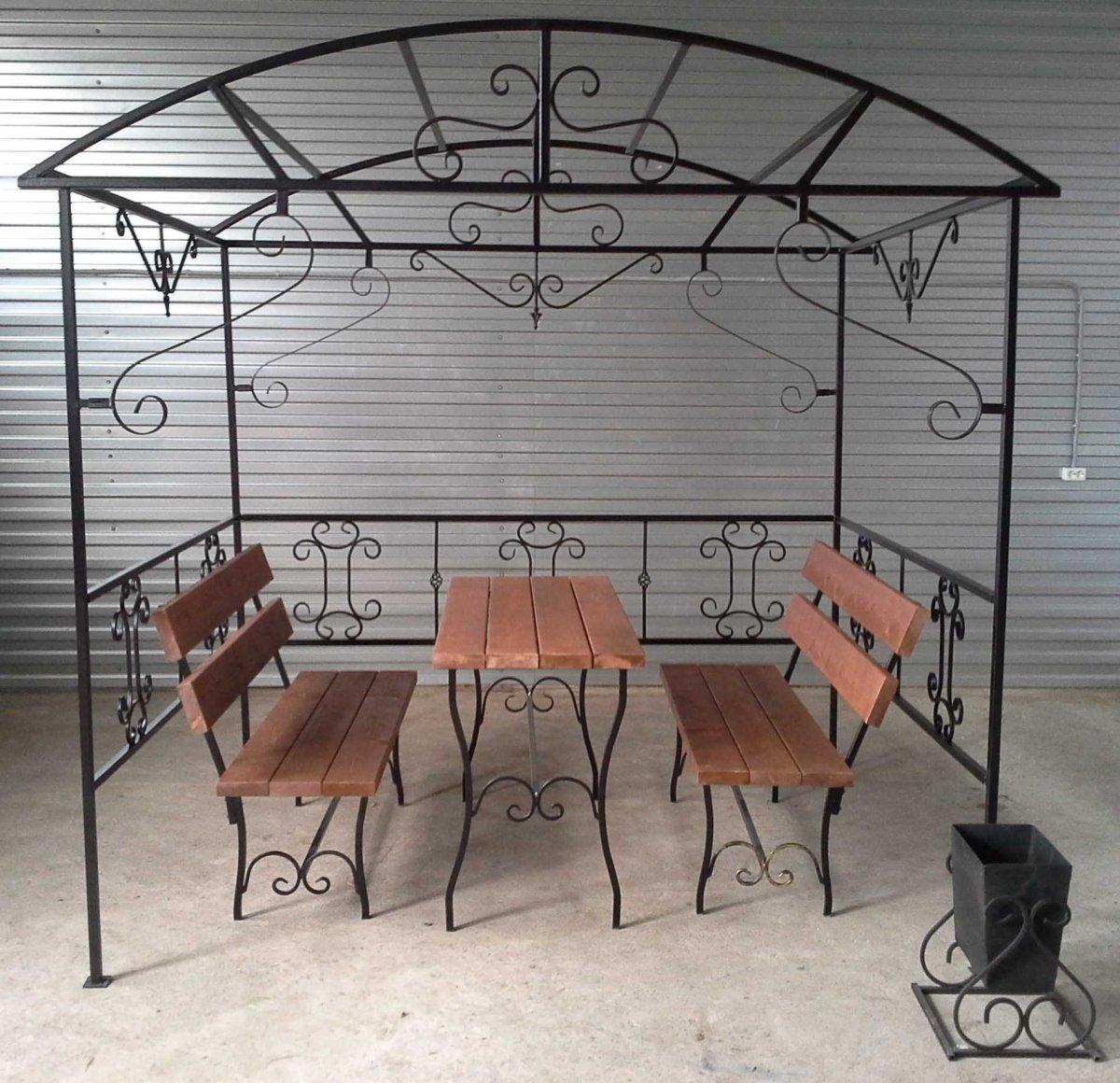 Сварные беседки из металла