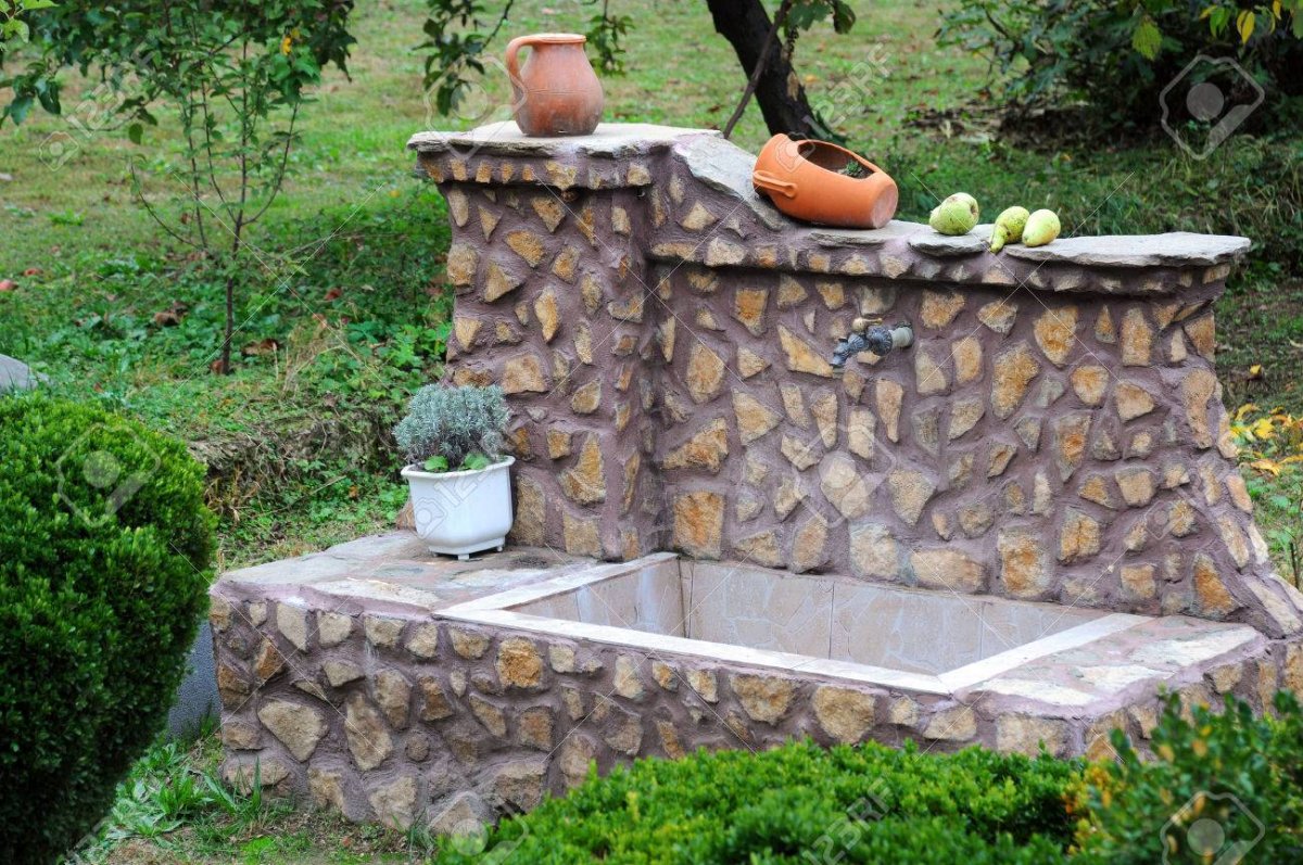 Уличная раковина для дачи