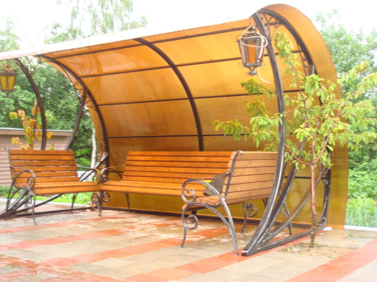 Навес над скамейкой