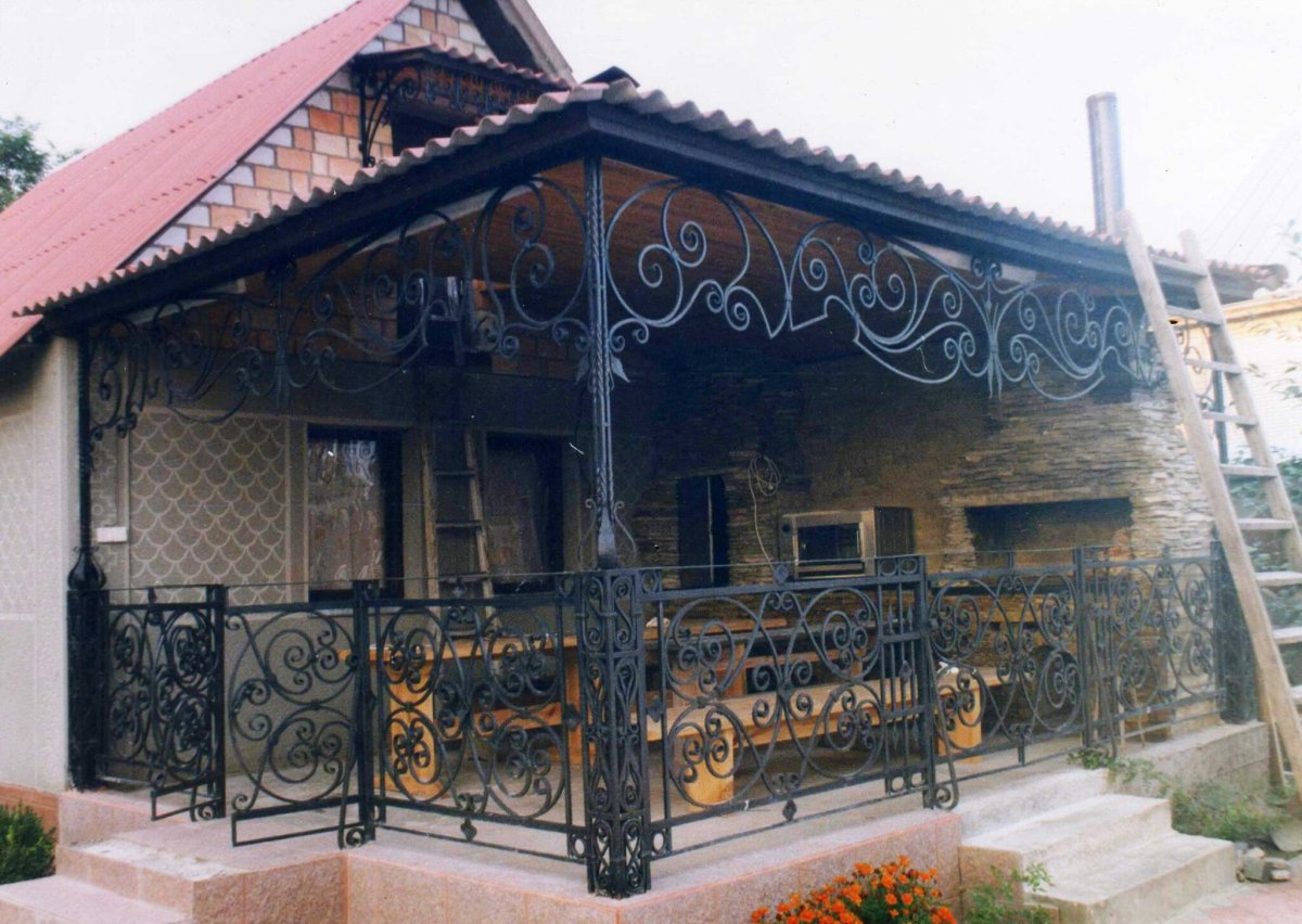 Кованная терраса к дому