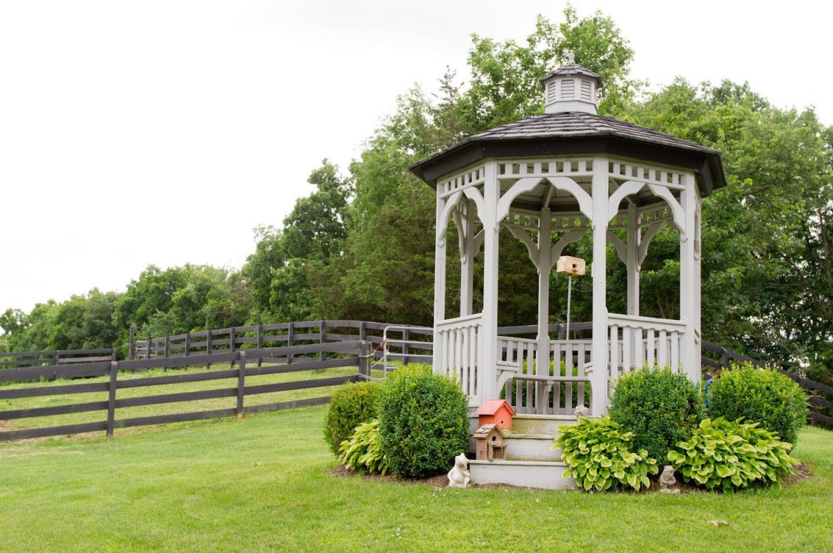 Беседка в стиле Бельведер