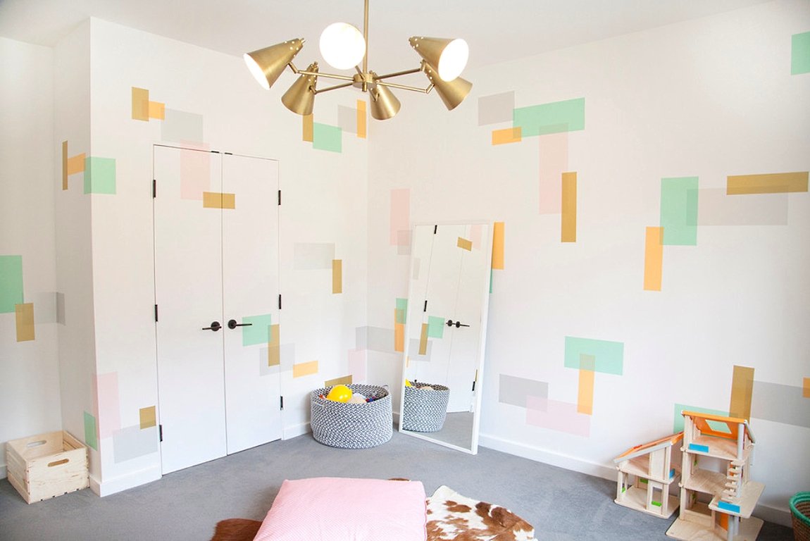 Геометрическая покраска стен в детской