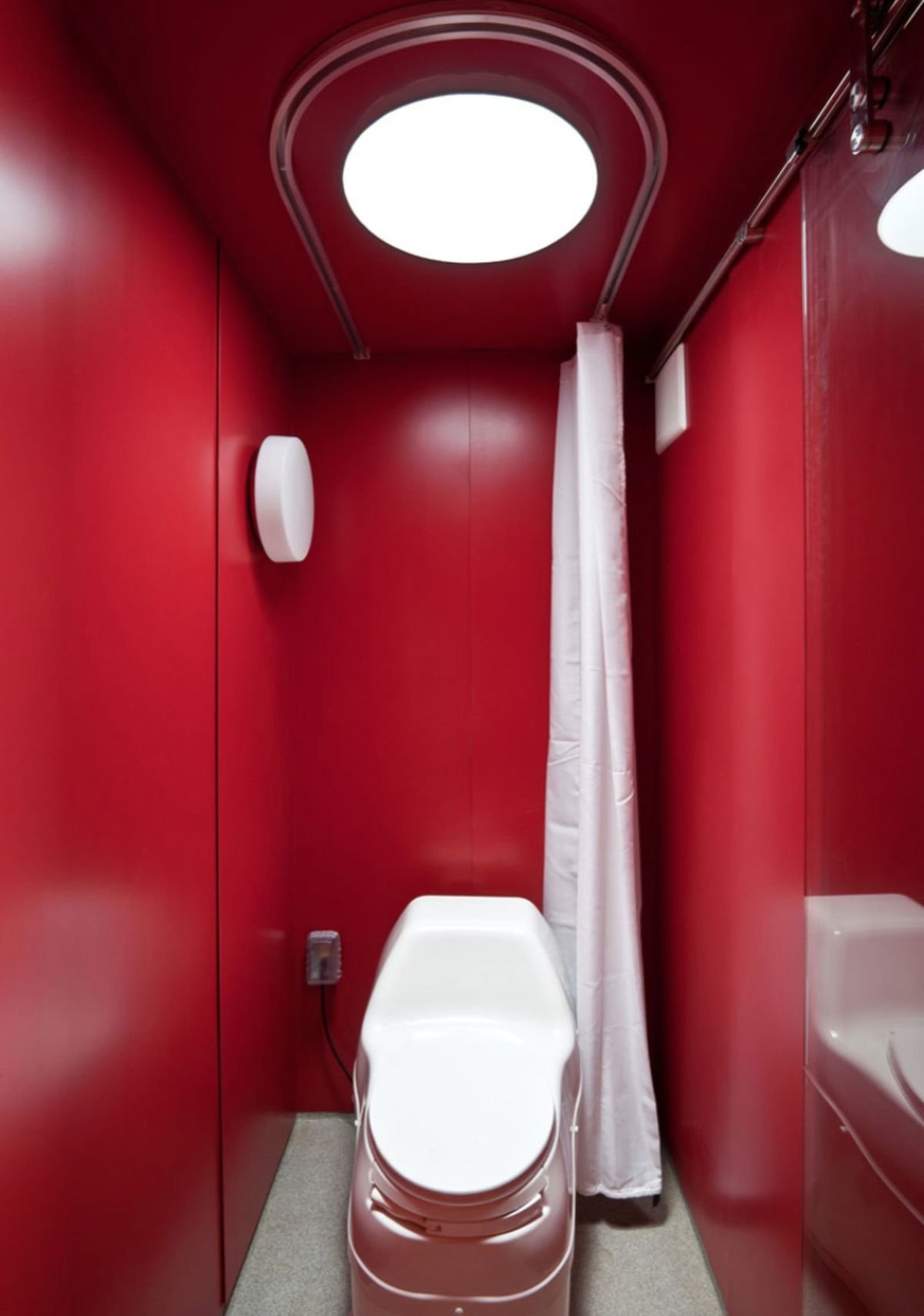 Красный туалет дизайн - 78 фото