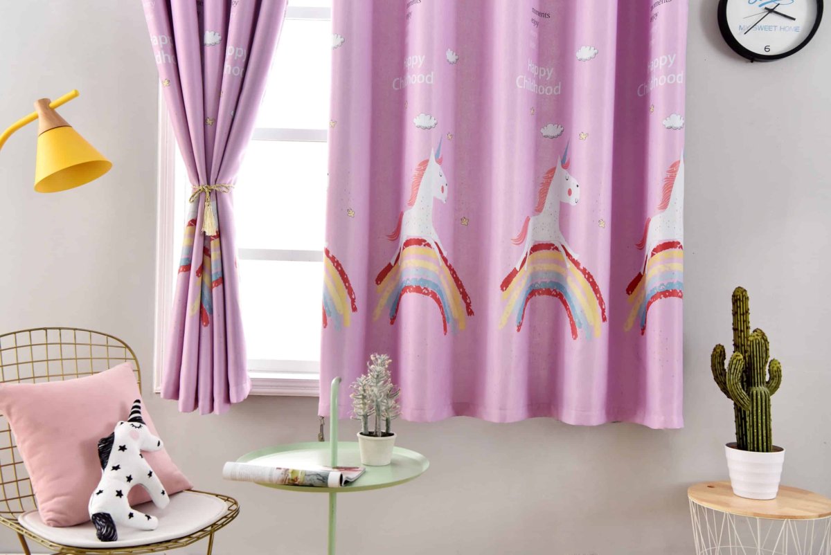 Шторы в детскую над столом