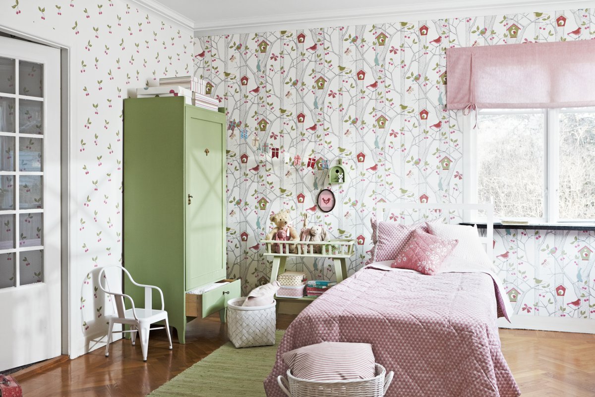 Сочетание обоев в детской