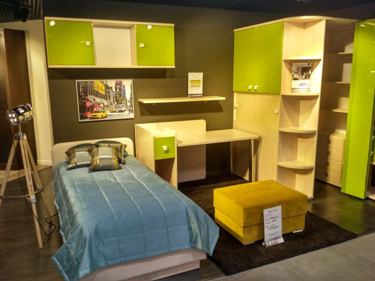 Шкаф-витрина Магна