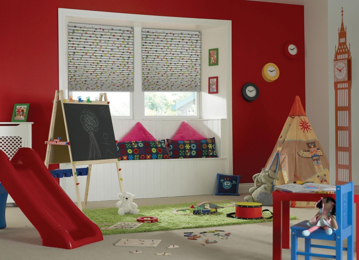 Амиго рулонные шторы Ловолайт