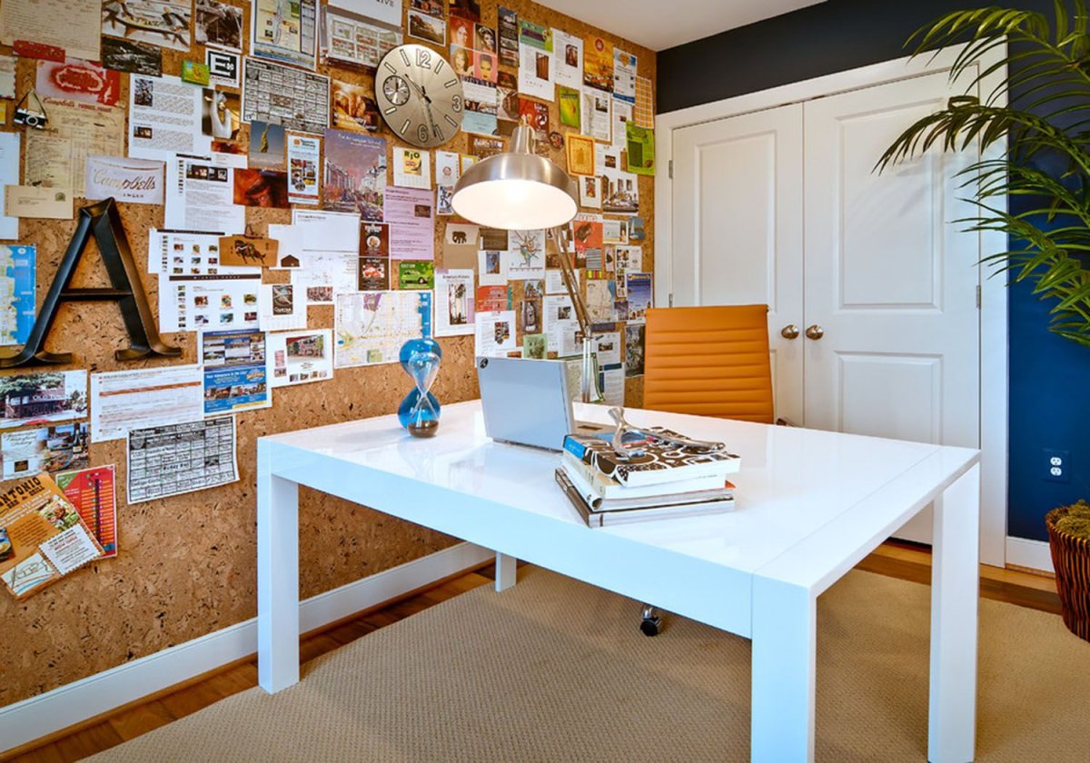 Пробковая доска на стену в интерьере