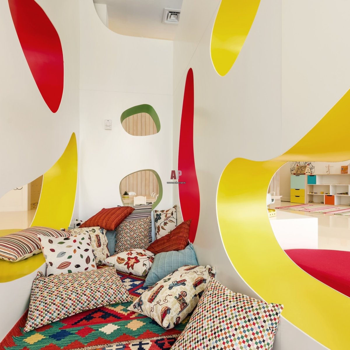 Современная игровая комната