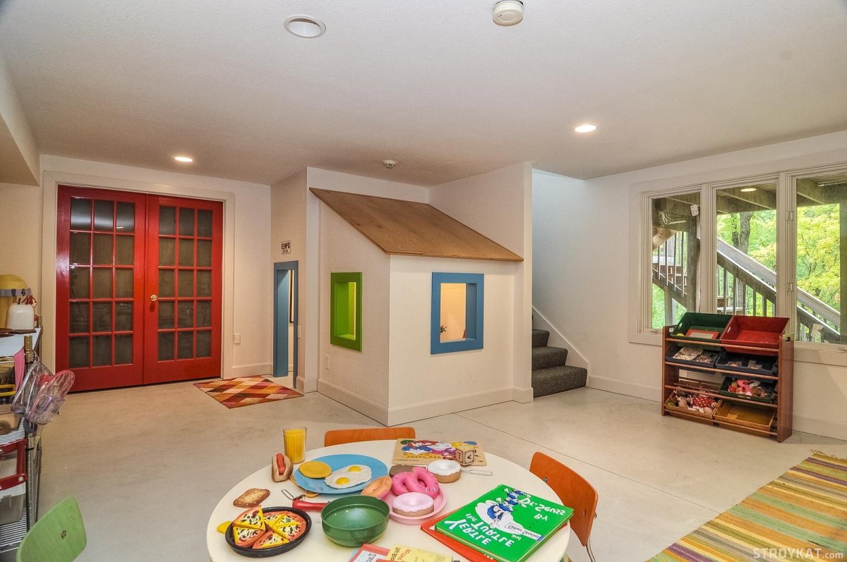 Домик для игровой комнаты