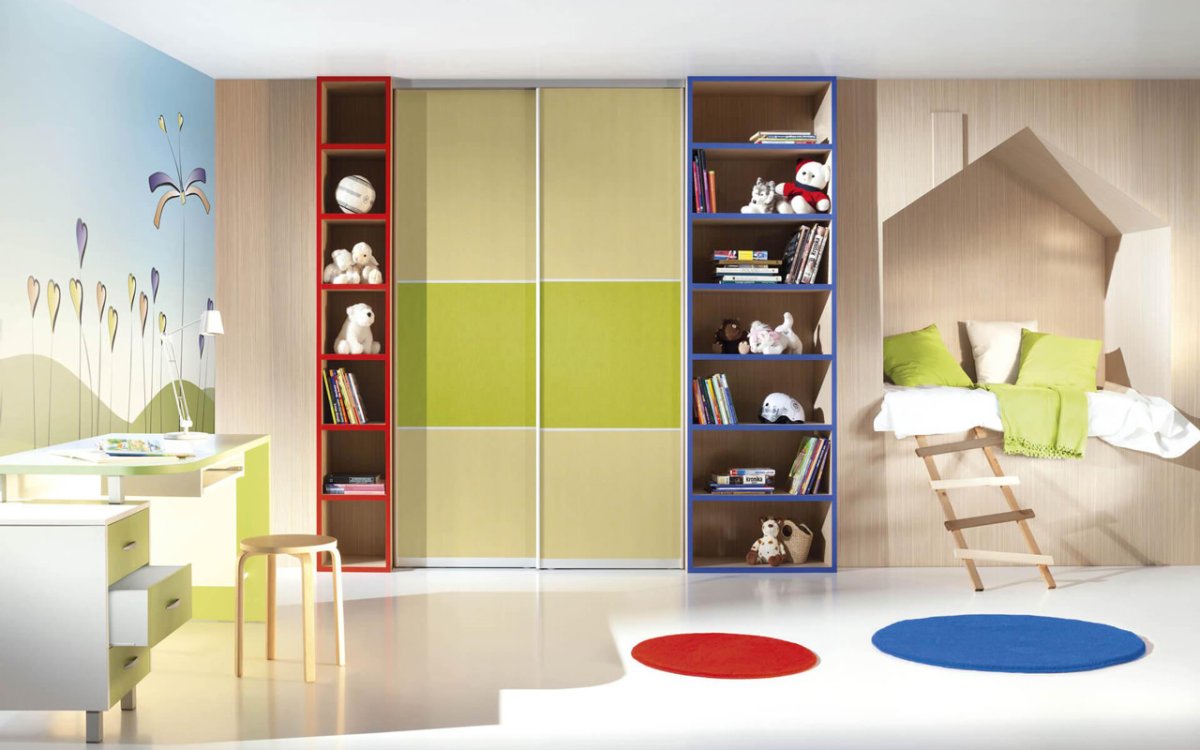 Встроенные шкафы в детской