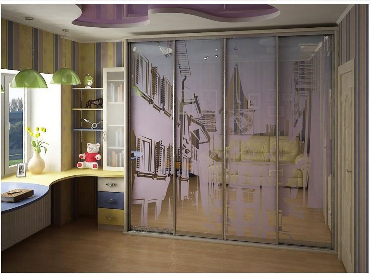 Встроенные шкафы в детскую комнату
