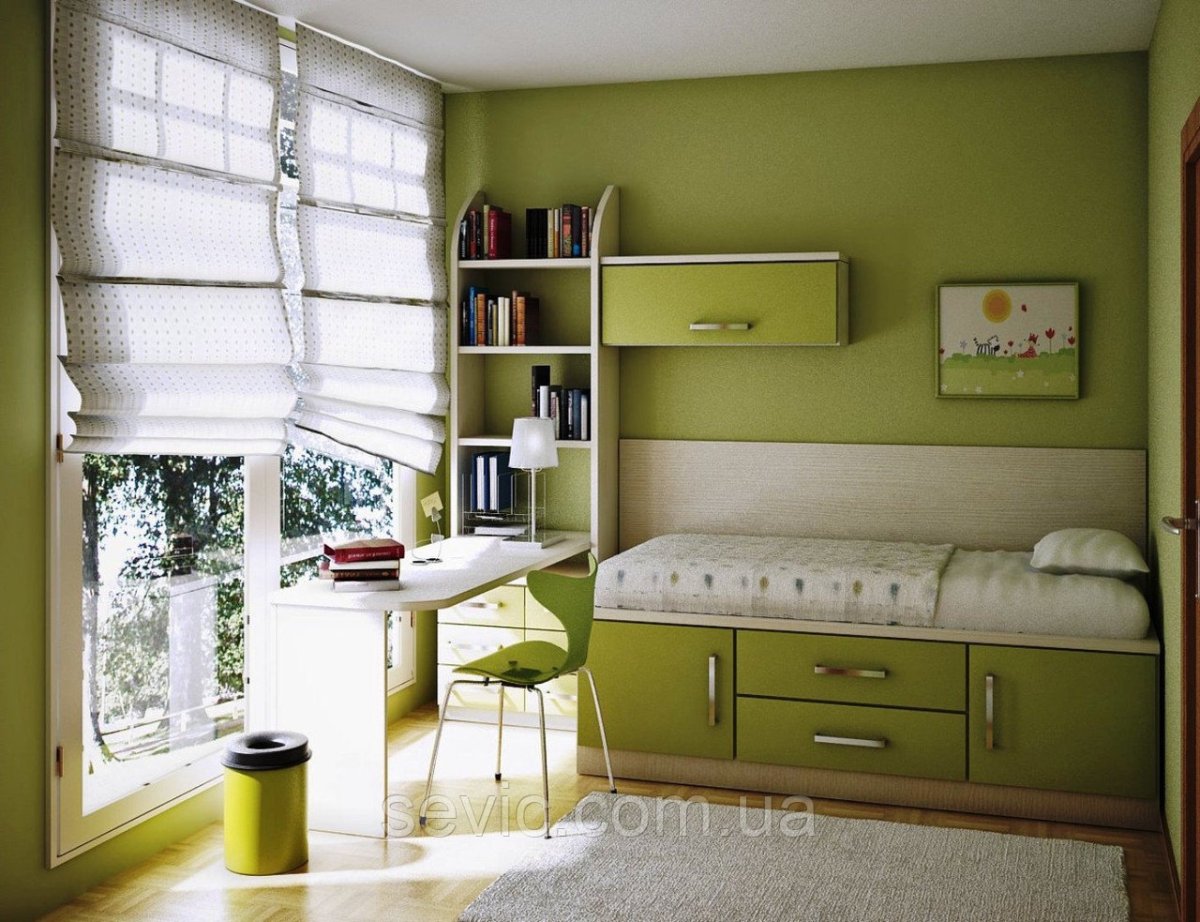 Комната маленькая без стола