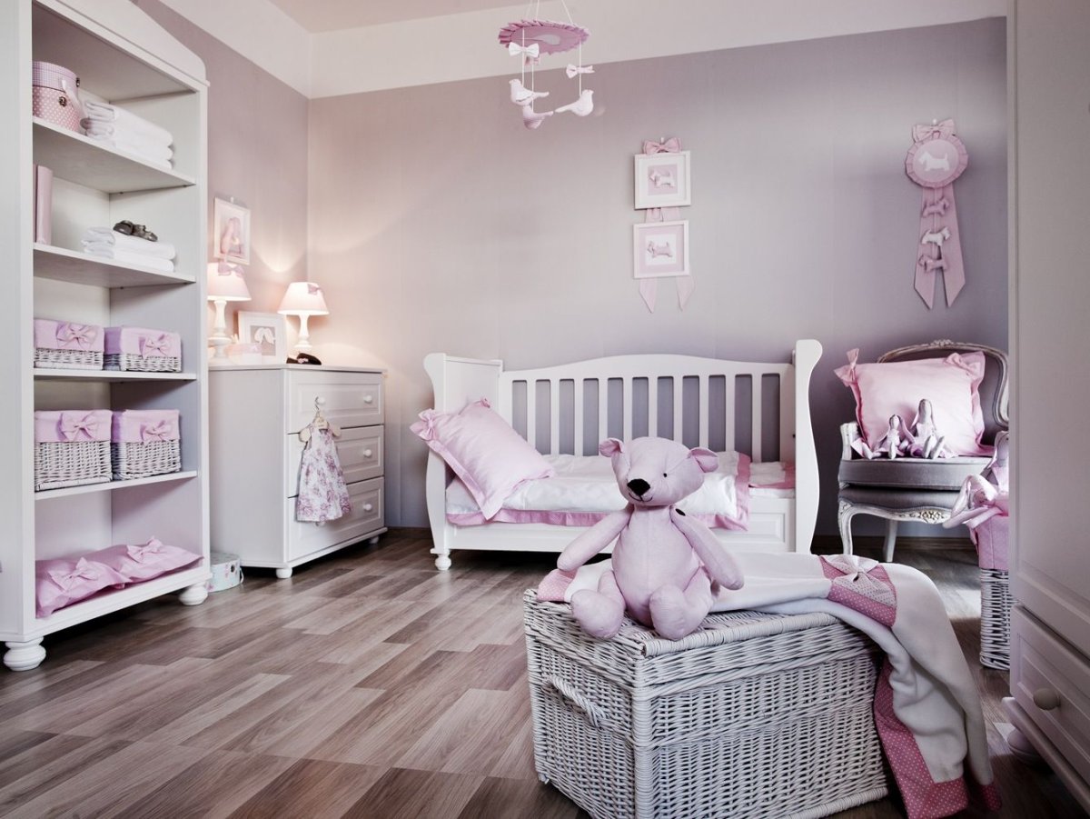 Детская в розово серых тонах