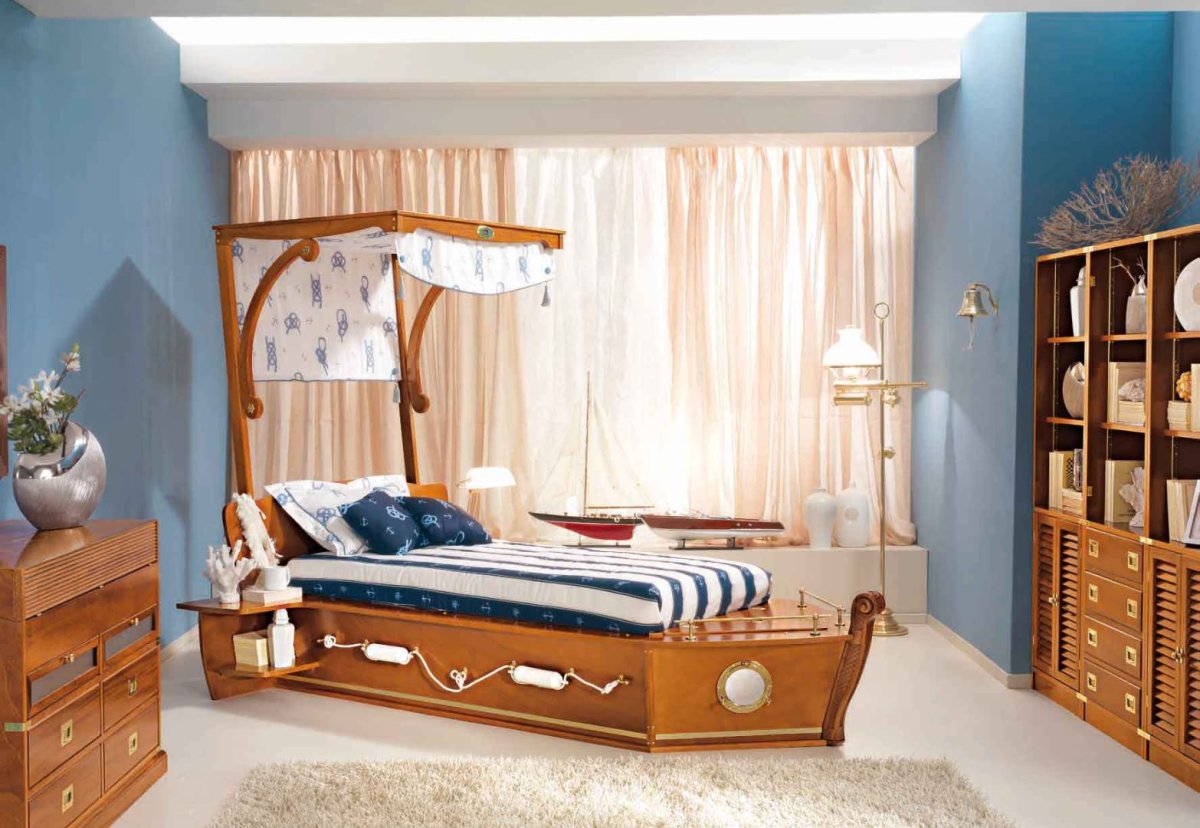 Кровать в спальню для мальчика