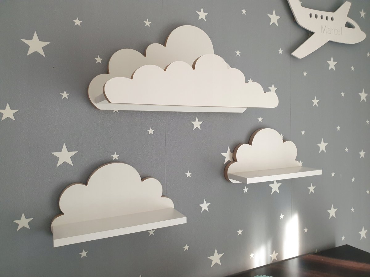 Полки белые облака в интерьере