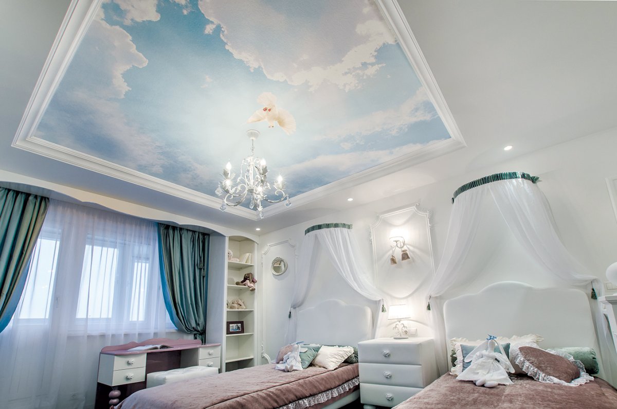 Натяжные потолки для детской спальни